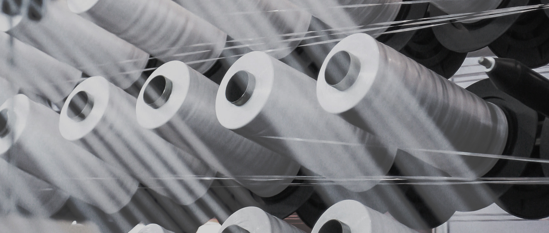 Odkrywamy, jak najwyższej jakości tkanina funkcjonalna do użytku na zewnątrz zmienia kształt Twoich przygód